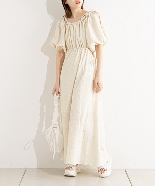 Chico（チコ）の「肩スリットカットアウトワンピース（ワンピース・レディース・ブラック/アイボリー/ミント・FREE）」の7枚目の写真