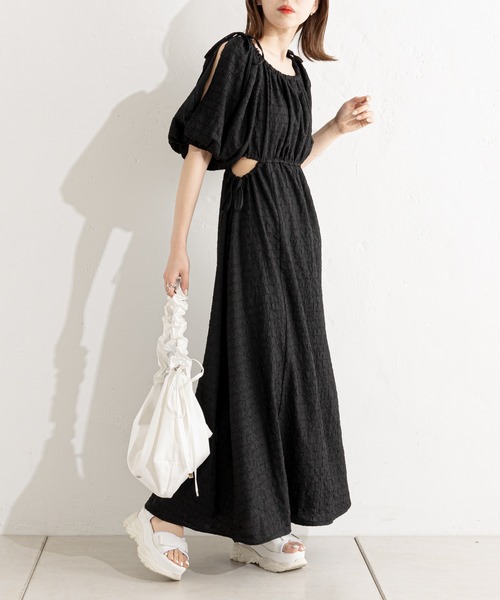 【関税込み】Hugo ブラック カットアウト ミディアムワンピース カットアウトワンピース - Black - レディース | H&M JP