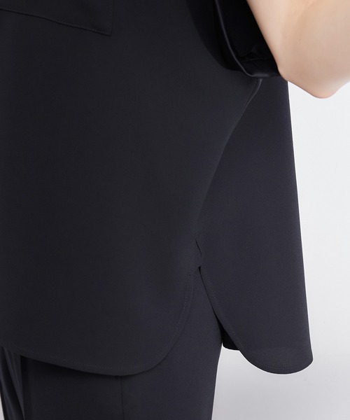 ROPE'（ロペ）の「【撥水加工】【洗える】とろみドライタッチバンドカラーフレンチスリーブブラウス/セットアップ対応（シャツ/ブラウス・レディース・ベージュ/ネイビー・38）」の16枚目の写真