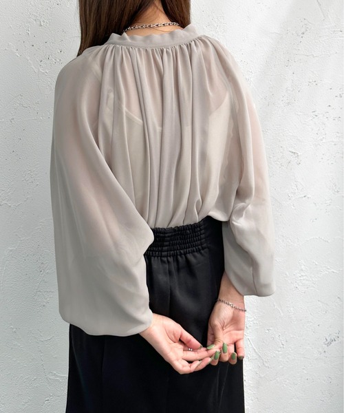 apres jour mignon(アプレジュールミニョン)の「ショルダーオープンシアーボウタイブラウス【ZOZOTOWN限定アイテム】(シャツ/ブラウス・レディース・アイボリー/グレイッシュベージュ/ブラック・フリー/X-LARGE)」の21枚目の写真