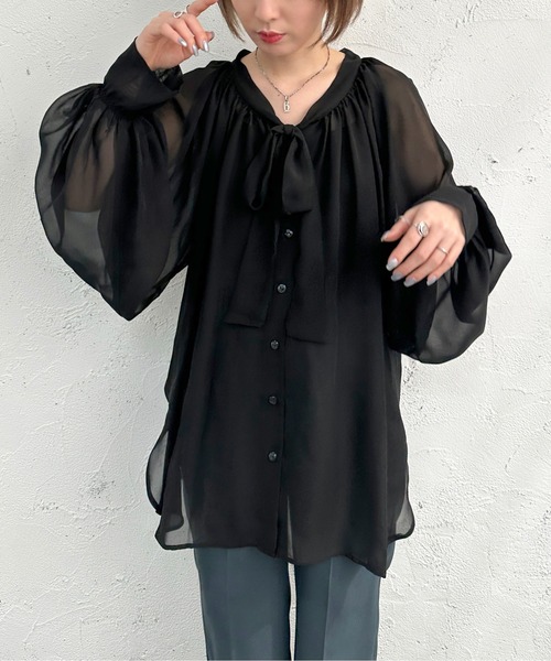 apres jour mignon(アプレジュールミニョン)の「ショルダーオープンシアーボウタイブラウス【ZOZOTOWN限定アイテム】(シャツ/ブラウス・レディース・アイボリー/グレイッシュベージュ/ブラック・フリー/X-LARGE)」の14枚目の写真