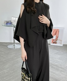 emi+（エミプラス）の「ケープデザインラッフルカラーシャツパンツセットアップ（セットアップ）」