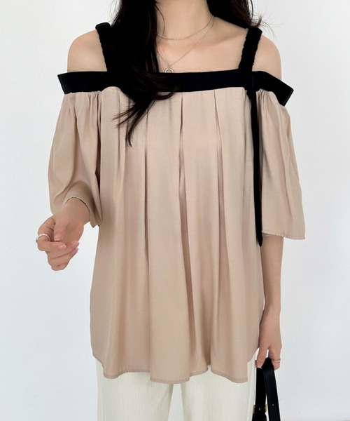 ECLIN（エクラン）の「バイカラーフレアスリーブオフショルブラウス（シャツ/ブラウス・レディース・ベージュ/ホワイト/ブラック・M/L）」の9枚目の写真