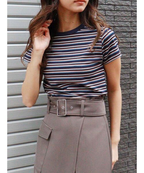 MURUA（ムルーア）の「マルチボーダーTシャツ（Tシャツ/カットソー・レディース・ネイビー/マスタード・FREE）」の2枚目の写真