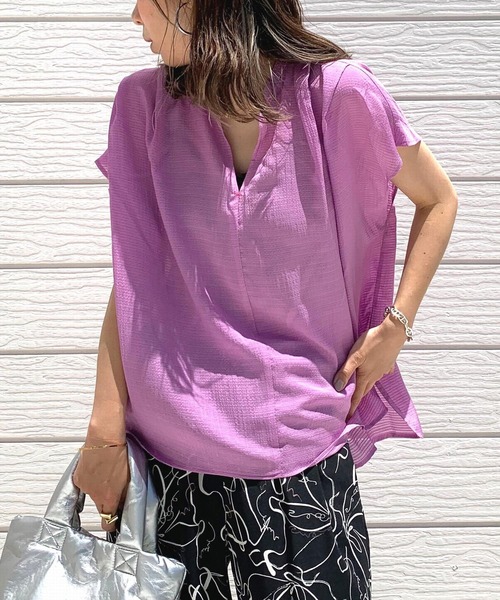 Q(キュー)の「シアーボーダースキッパーシャツ(シャツ/ブラウス・レディース・オリーブ系/ピンク系・MEDIUM)」の2枚目の写真