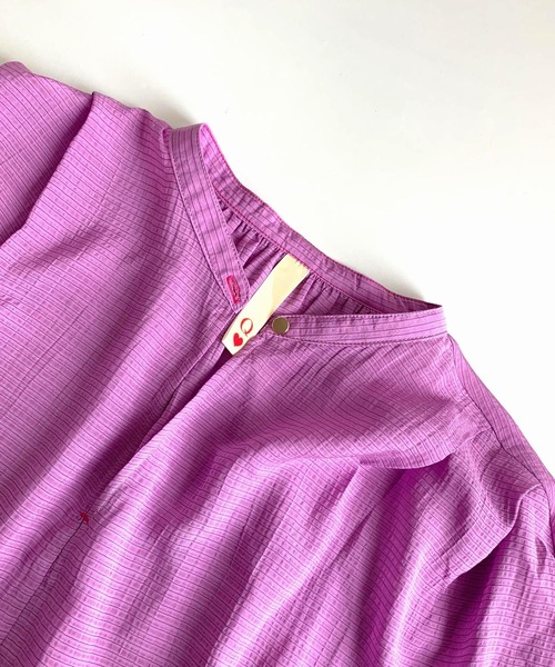 Q(キュー)の「シアーボーダースキッパーシャツ(シャツ/ブラウス・レディース・オリーブ系/ピンク系・MEDIUM)」の4枚目の写真