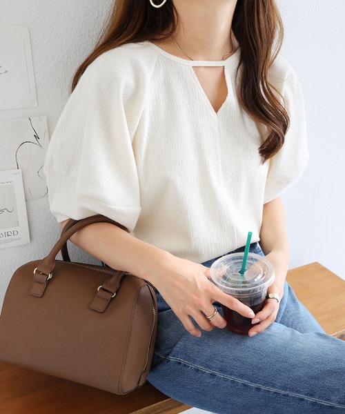 andme(アンドミー)の「楊柳前後2wayランタンスリーブトップス(Tシャツ/カットソー・レディース・ブラック/ベージュ/キナリ/ブルー・FREE)」の6枚目の写真