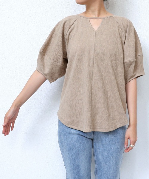andme(アンドミー)の「楊柳前後2wayランタンスリーブトップス(Tシャツ/カットソー・レディース・ブラック/ベージュ/キナリ/ブルー・FREE)」の7枚目の写真