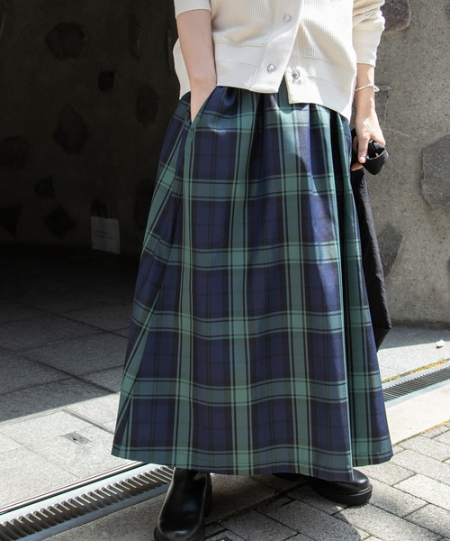 FORK&SPOON（フォークアンドスプーン）の「FORK&SPOON　チェックギャザースカート（スカート・レディース・ネイビー/ベージュ系その他・1/2）」の10枚目の写真