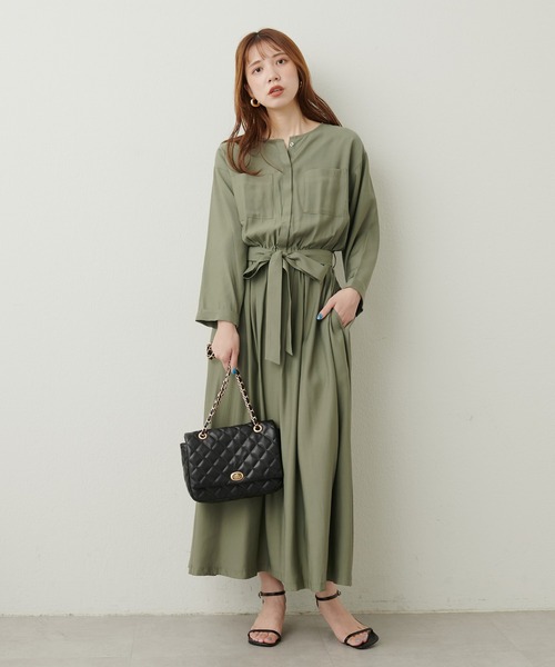 natural couture(ナチュラルクチュール)の「胸ポケデザインドルマンスリーブワンピース(ワンピース・レディース・ライトベージュ/ブラウン/カーキ/レンガ・FREE)」の13枚目の写真