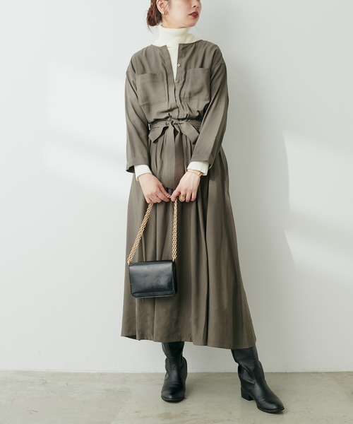 natural couture(ナチュラルクチュール)の「胸ポケデザインドルマンスリーブワンピース(ワンピース・レディース・ライトベージュ/ブラウン/カーキ/レンガ・FREE)」の5枚目の写真