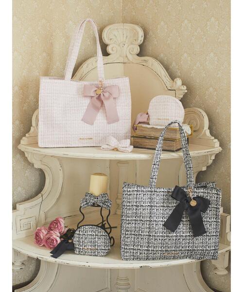 Maison de FLEUR（メゾンドフルール）の「ツイードラウンドポーチ