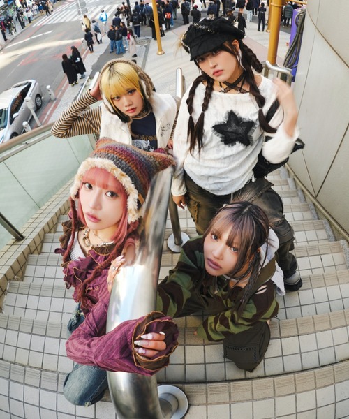 CRANK（クランク）の「【CRANK】DAMAGED STRIPE KNIT（ニット/セーター・レディース・ピンク/カーキ/スカイブルー・ONE SIZE）」の16枚目の写真