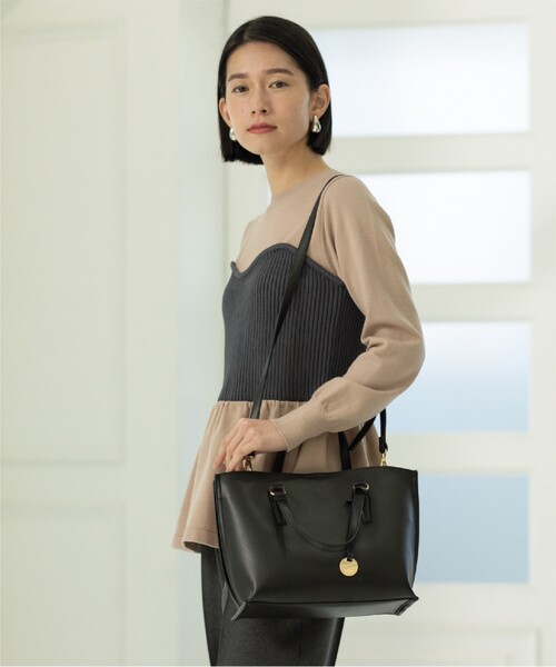 OPAQUE.CLIP（オペークドットクリップ）の「◆【2WAY】バイカラー3層ミドルトートバッグ（トートバッグ・レディース・ブラック/イエロー系4/ベージュ系その他7・00）」の5枚目の写真