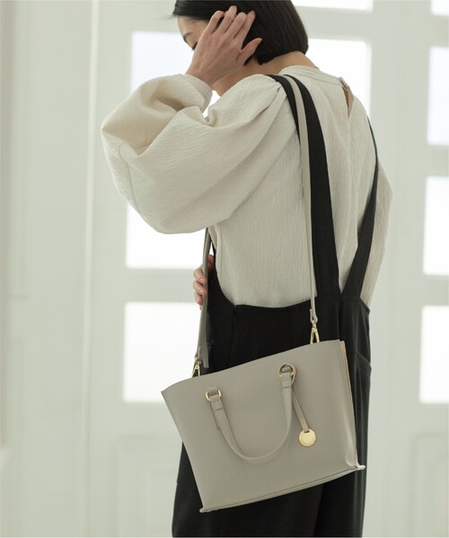 OPAQUE.CLIP（オペークドットクリップ）の「◆【2WAY】バイカラー3層ミドルトートバッグ（トートバッグ・レディース・ブラック/イエロー系4/ベージュ系その他7・00）」の7枚目の写真