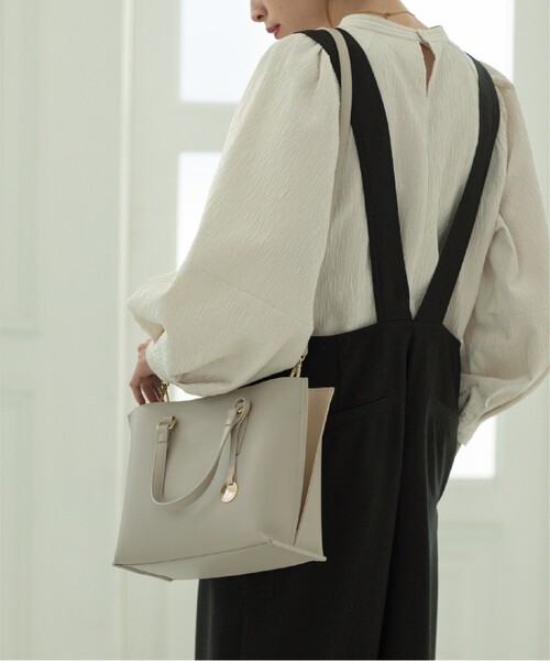 OPAQUE.CLIP（オペークドットクリップ）の「◆【2WAY】バイカラー3層ミドルトートバッグ（トートバッグ・レディース・ブラック/イエロー系4/ベージュ系その他7・00）」の8枚目の写真