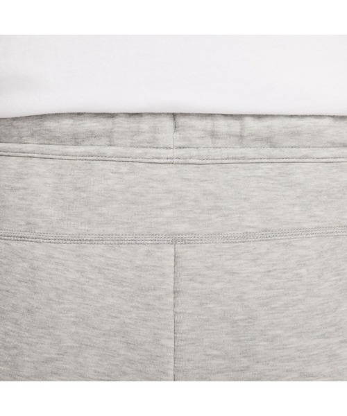 NIKE(ナイキ)の「NIKE / ナイキ ナイキ テック フリース ジョガー パンツ(スウェットパンツ・メンズ・グレー/ブラック・M/L/S/XL)」の15枚目の写真