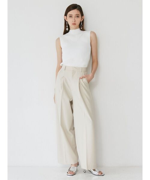 MURUA（ムルーア）の「サイドラインタックパンツ（その他パンツ・レディース・アイボリー/モカ/グレー・1/2）」の12枚目の写真