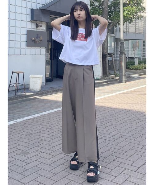 MURUA（ムルーア）の「サイドラインタックパンツ（その他パンツ・レディース・アイボリー/モカ/グレー・1/2）」の18枚目の写真