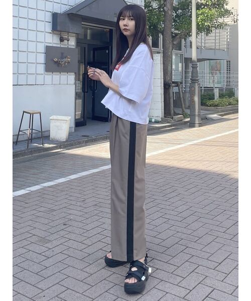 MURUA（ムルーア）の「サイドラインタックパンツ（その他パンツ・レディース・アイボリー/モカ/グレー・1/2）」の19枚目の写真