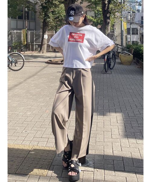 MURUA（ムルーア）の「サイドラインタックパンツ（その他パンツ・レディース・アイボリー/モカ/グレー・1/2）」の22枚目の写真