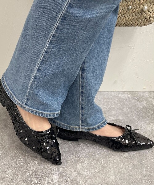 fredy emue（フレディエミュ）の「スパンコールポイントトゥフラットシューズ（バレエシューズ・レディース・シルバー/ブラック・S/M/L）」の7枚目の写真