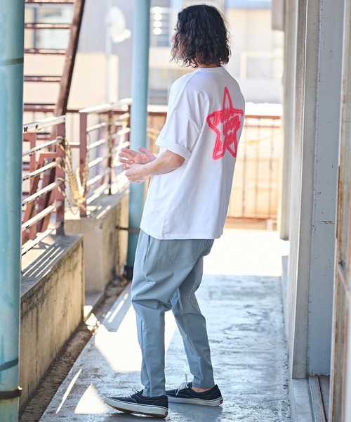 CAMBIO(カンビオ)の「mt8929- ビッグシルエットプリントT(NEONスター)(Tシャツ/カットソー・メンズ・ブラック/ホワイト/ネイビー・S/M/L/XL)」の9枚目の写真