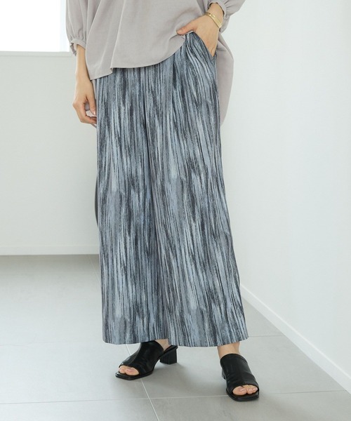 Elura(エルーラ)の「ラク艶柄ワイドパンツ(その他パンツ・レディース・ブラック/ライトイエロー/グレー・LARGE/MEDIUM)」の3枚目の写真