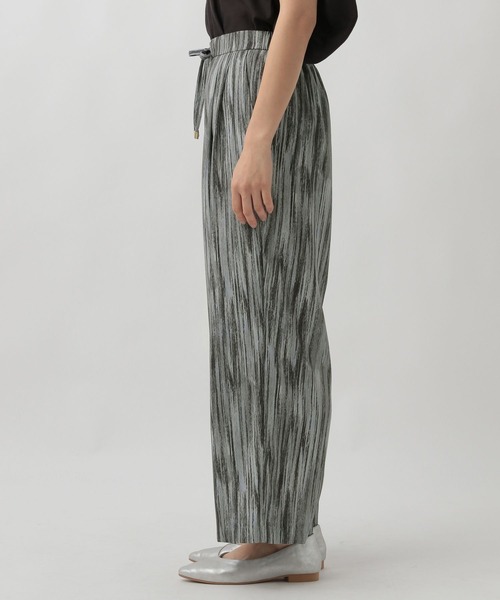 Elura(エルーラ)の「ラク艶柄ワイドパンツ(その他パンツ・レディース・ブラック/ライトイエロー/グレー・LARGE/MEDIUM)」の22枚目の写真