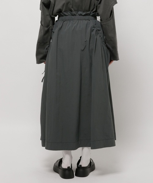 niko and...（ニコアンド）の「ポケットギャザースカート（スカート・レディース・グレー/アイボリー/チャコール・LARGE/MEDIUM）」の8枚目の写真