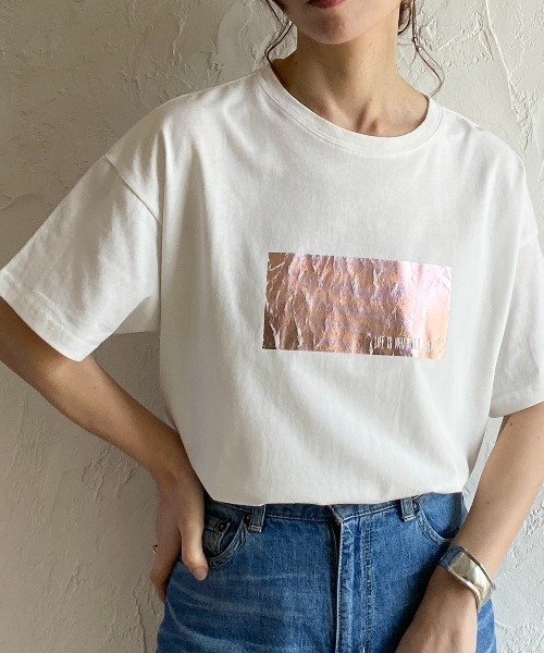 She's Closet（シーズクローゼット）の「オーバーサイズヴィンテージロゴ半袖メタリック箔プリントTシャツ（Tシャツ/カットソー・レディース・ブラック×シルバー/ブラック×ゴールド/ホワイト×シルバー/ホワイト×ゴールド/ホワイト×ブラック/ピンク/ホワイト系その他/グレー系その他/ホワイト系その他2/ホワイト系その他3/グレー系その他2/グレー系その他3・FREE）」の12枚目の写真