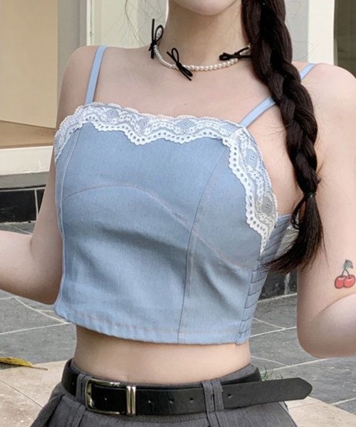 Lace Ladies(レースレディース)の「フラワーレース バックシャーリング コンパクト デニム キャミソール(キャミソール・レディース・ライトブルー/ブラック/ネイビー・FREE)」の5枚目の写真