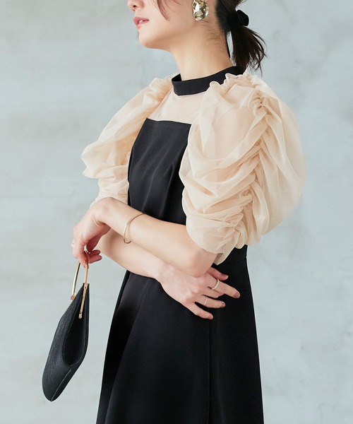 RUIRUE BOUTIQUE（ルイルエブティック）の「【洗える/マルチway】ギャザーシアースリーブフレアパーティードレス[付け袖] レディース ワンピース フレア ロング丈 半袖 フォーマルドレス オケージョン 体型カバー 美脚効果（ドレス・レディース・ピンクベージュ/ブラック/ブラック×ベージュ・S/M/L/LL/3L）」の4枚目の写真