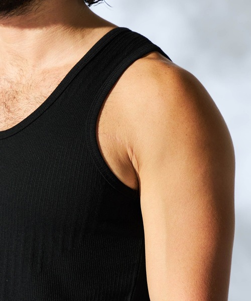 HIDEAWAYS NICOLE（ハイダウェイニコル）の「【20周年記念】ロゴプリントバイアステレコタンクトップ（タンクトップ・メンズ・ブラック/サックスブルー/ネイビー/オフホワイト・MEDIUM/LARGE）」の12枚目の写真