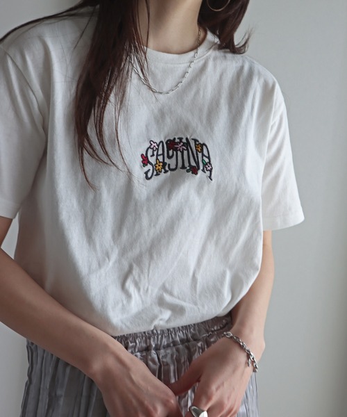 COURO（コウロ）の「アソート刺繍Tシャツ（Tシャツ/カットソー・レディース・ホワイト/ブラック/オートミール/チャコール/ホワイト系/ホワイト系1/ホワイト系2/ブラック系/ブラック系1/ライトグレー系/ライトグレー系1/ライトグレー系2・M/L）」の17枚目の写真
