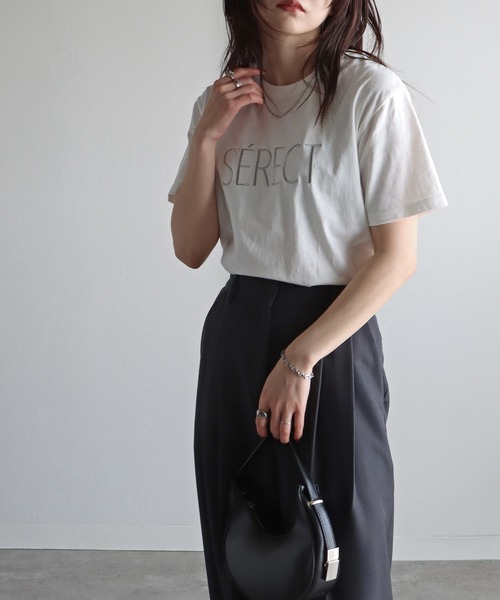 COURO（コウロ）の「アソート刺繍Tシャツ（Tシャツ/カットソー・レディース・ホワイト/ブラック/オートミール/チャコール/ホワイト系/ホワイト系1/ホワイト系2/ブラック系/ブラック系1/ライトグレー系/ライトグレー系1/ライトグレー系2・M/L）」の20枚目の写真