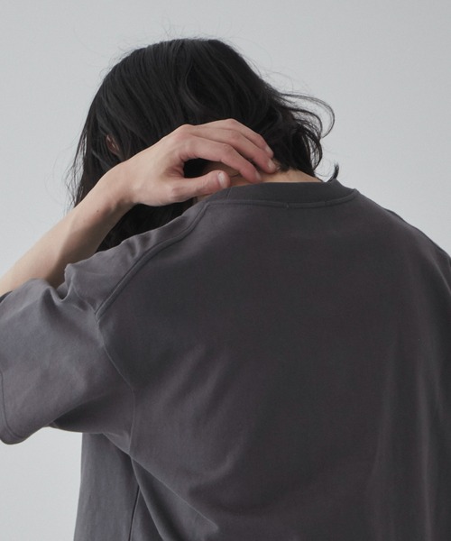 THE STANDARD(ザスタンダード)の「THE STANDARD/シルキーリッチヘビーコットンTシャツ(Tシャツ/カットソー・メンズ・ホワイト/パープル/ブラック系その他/カーキ/ブラック/ライトピンク・SMALL/MEDIUM/LARGE/X-LARGE)」の8枚目の写真