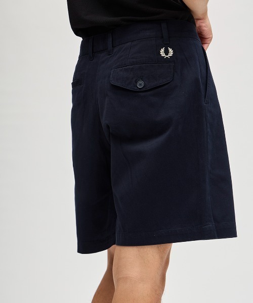 FRED PERRY（フレッドペリー）の「Wide Leg Woven Short／ワイドウーブンショートパンツ（その他パンツ・メンズ・ネイビー/グレー/ベージュ/ネイビー系・32/30）」の16枚目の写真