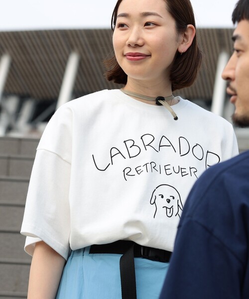 Labrador Retriever(ラブラドールリトリーバー)の「BEAMS HEART / Labrador Retriever 手書きドッグ Tシャツ(Tシャツ/カットソー・レディース・チャコールグレー/オフホワイト・FREE)」の5枚目の写真