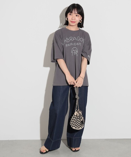 Labrador Retriever(ラブラドールリトリーバー)の「BEAMS HEART / Labrador Retriever 手書きドッグ Tシャツ(Tシャツ/カットソー・レディース・チャコールグレー/オフホワイト・FREE)」の8枚目の写真