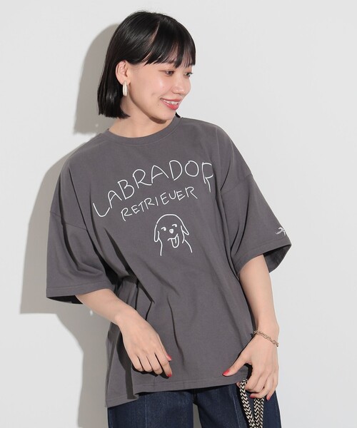 Labrador Retriever(ラブラドールリトリーバー)の「BEAMS HEART / Labrador Retriever 手書きドッグ Tシャツ(Tシャツ/カットソー・レディース・チャコールグレー/オフホワイト・FREE)」の10枚目の写真