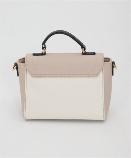 axes femme（アクシーズファム）の「フラップ配色デザインバッグ（ショルダーバッグ・レディース・ブラック/ベージュ・MEDIUM）」の7枚目の写真
