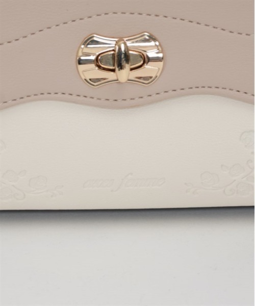 axes femme（アクシーズファム）の「フラップ配色デザインバッグ（ショルダーバッグ・レディース・ブラック/ベージュ・MEDIUM）」の3枚目の写真