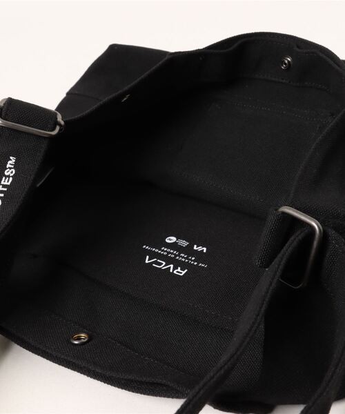 RVCA（ルーカ）の「RVCA メンズ CANVAS BAG バッグ 【2024年夏モデル】/ルーカコットンキャンバストートバッグ（ショルダーバッグ・メンズ・ホワイト/ブラック・FREE）」の5枚目の写真
