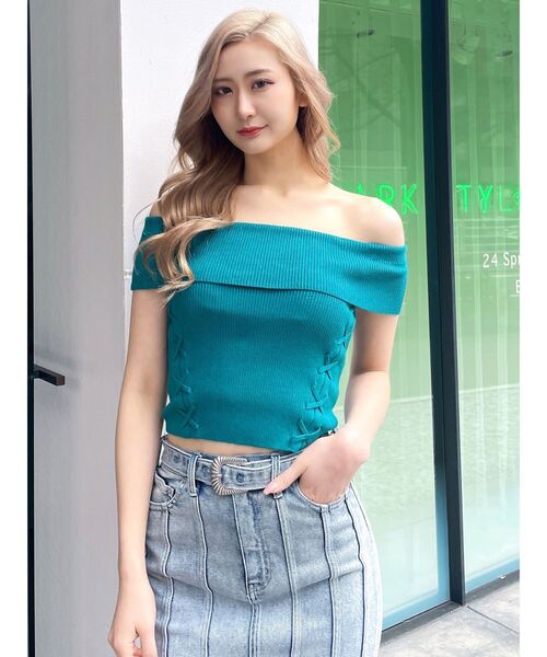 GYDA（ジェイダ）の「サイドレースアップオフショルニットトップス（ニット/セーター・レディース・グリーン/オフホワイト/ブラック・FREE）」の3枚目の写真