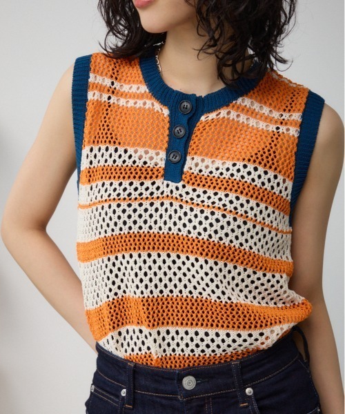 AZUL by moussy(アズールバイマウジー)の「マルチボーダーメッシュニット(タンクトップ・レディース・オレンジ/オフホワイト・FREE)」の2枚目の写真