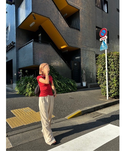 BLACK BY MOUSSY（ブラックバイマウジー）の「sheer compact tops(シアーコンパクトトップス)（Tシャツ/カットソー・レディース・ブラウン/レッド/オフホワイト・FREE）」の8枚目の写真