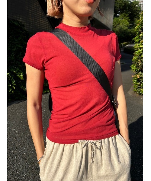 BLACK BY MOUSSY（ブラックバイマウジー）の「sheer compact tops(シアーコンパクトトップス)（Tシャツ/カットソー・レディース・ブラウン/レッド/オフホワイト・FREE）」の7枚目の写真