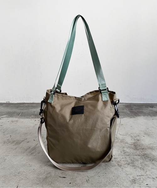 SPRUCE（スプルース）の「EM:SPRUCE 軽量　A４収納可 エムス2WAYトート（ショルダーバッグ・レディース・ブラック/グレー/ベージュ/カーキ・FREE）」の3枚目の写真