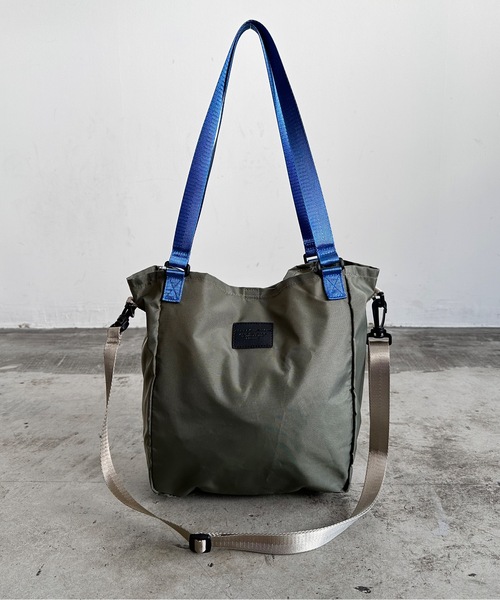 SPRUCE（スプルース）の「EM:SPRUCE 軽量　A４収納可 エムス2WAYトート（ショルダーバッグ・レディース・ブラック/グレー/ベージュ/カーキ・FREE）」の4枚目の写真